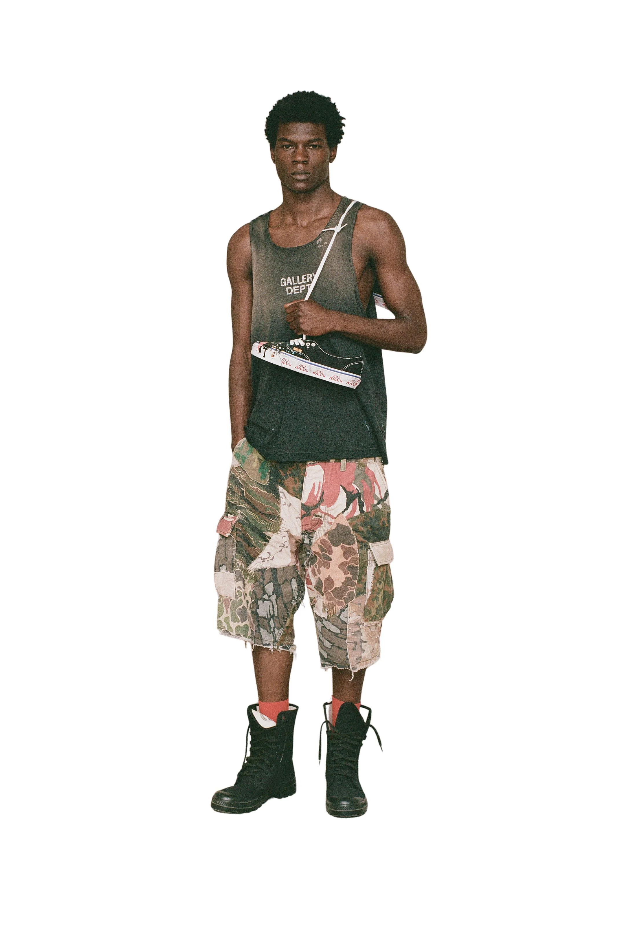 RETOUCHE CAMO PATCHWORK KENZIE SHORT - Image 3